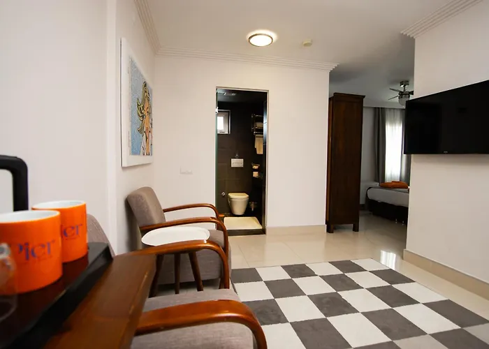 Pier Marina فندق *